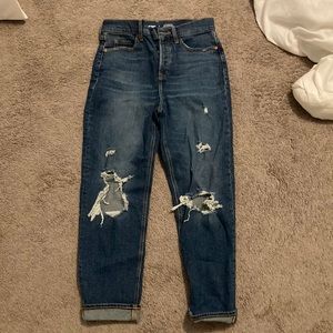 Old navy sky hi straight jeans- distressed. Size 2